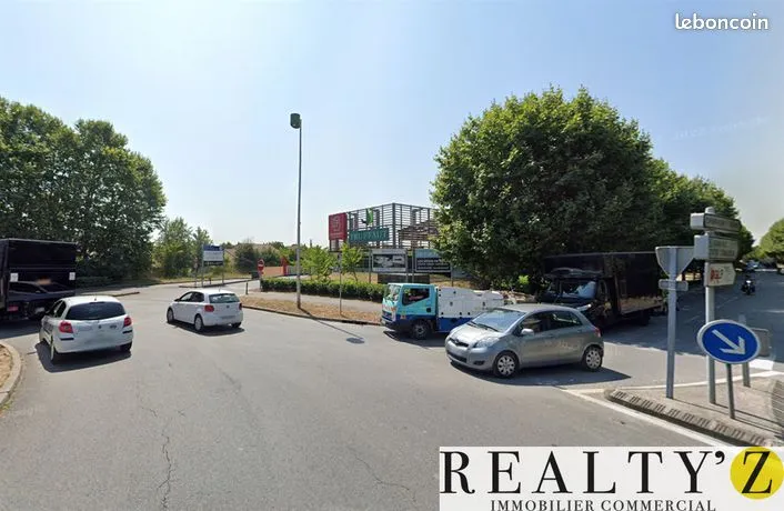 Local commercial