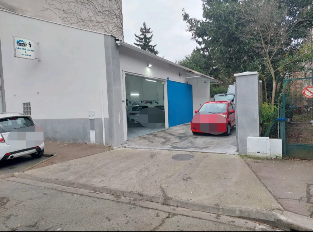 Local commercial