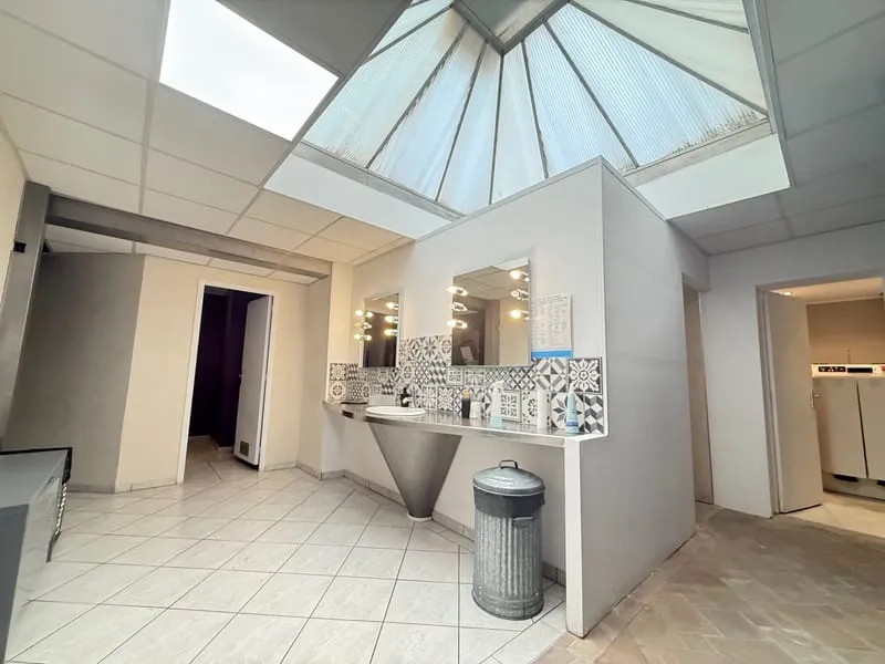 Local commercial