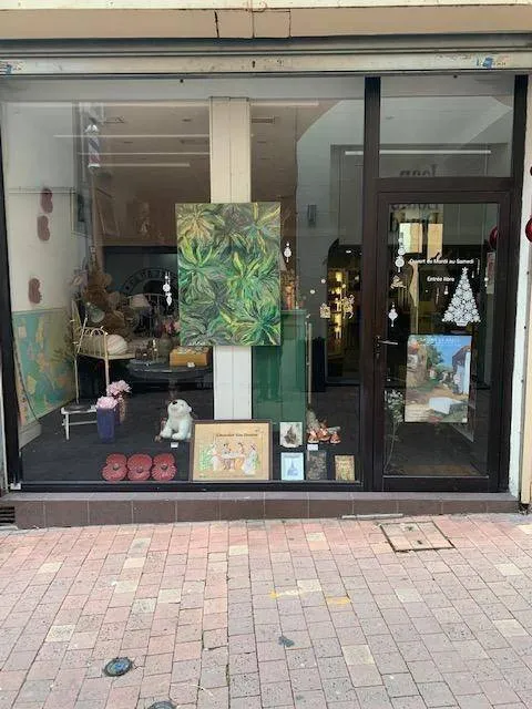 Local commercial