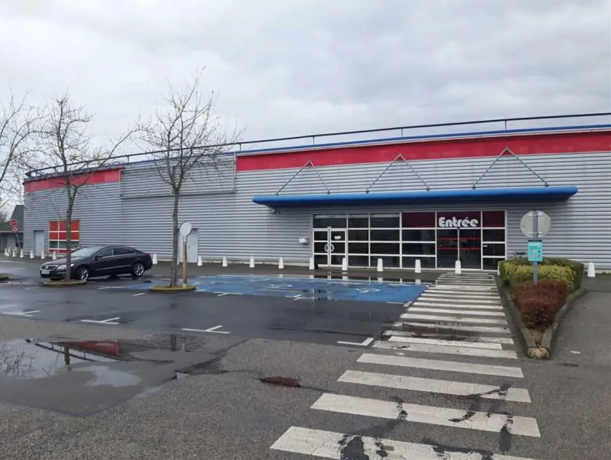 Local commercial