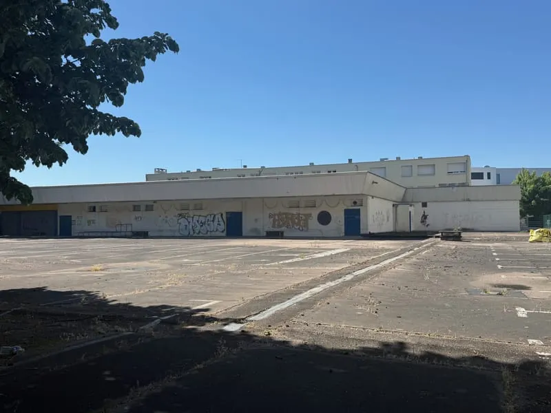 Local commercial