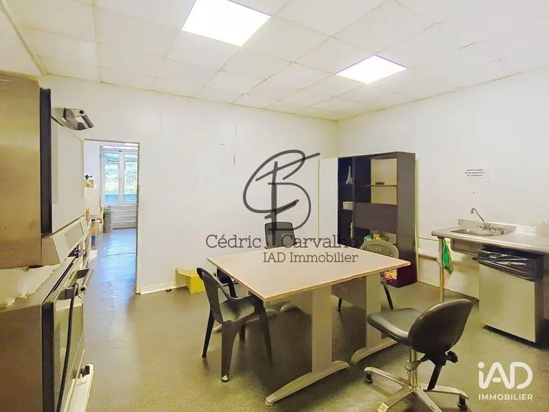 Local commercial