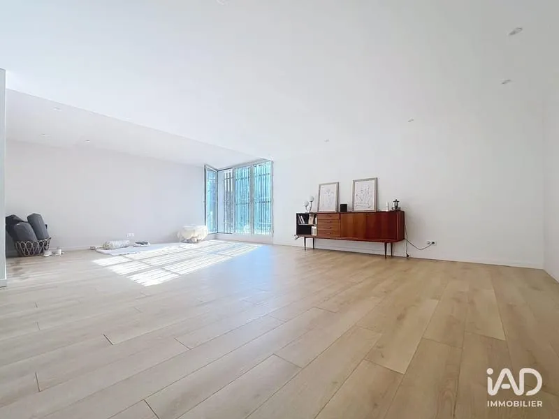 Local commercial
