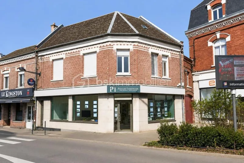 Place Emile Leturcq 80300 Albert, Albert