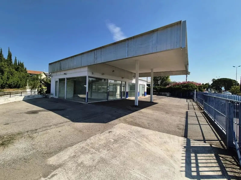 Local commercial