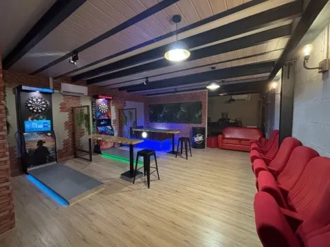 Local commercial