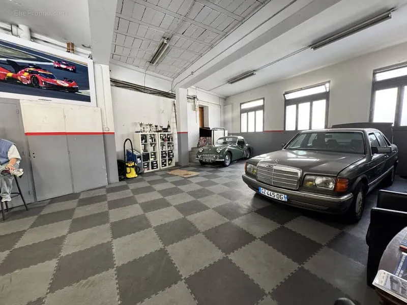Local commercial