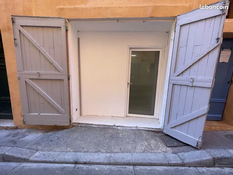 Local commercial