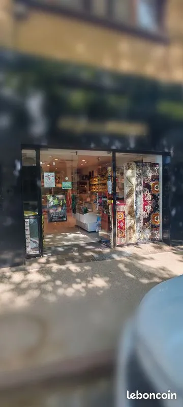Local commercial