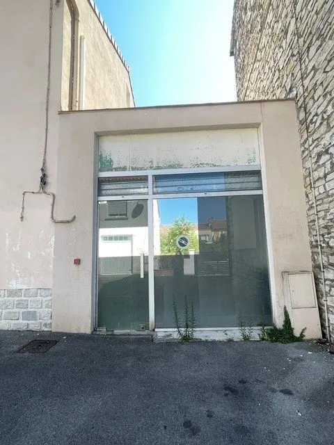 Local commercial
