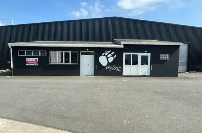 Local commercial