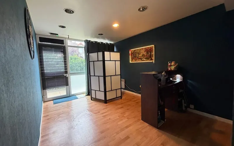 Local commercial