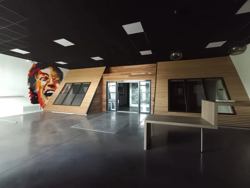 Local commercial
