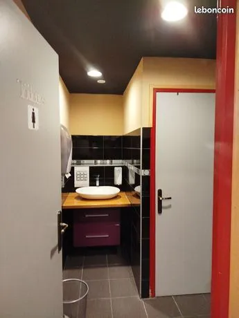Local commercial