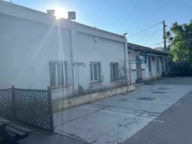 Local commercial